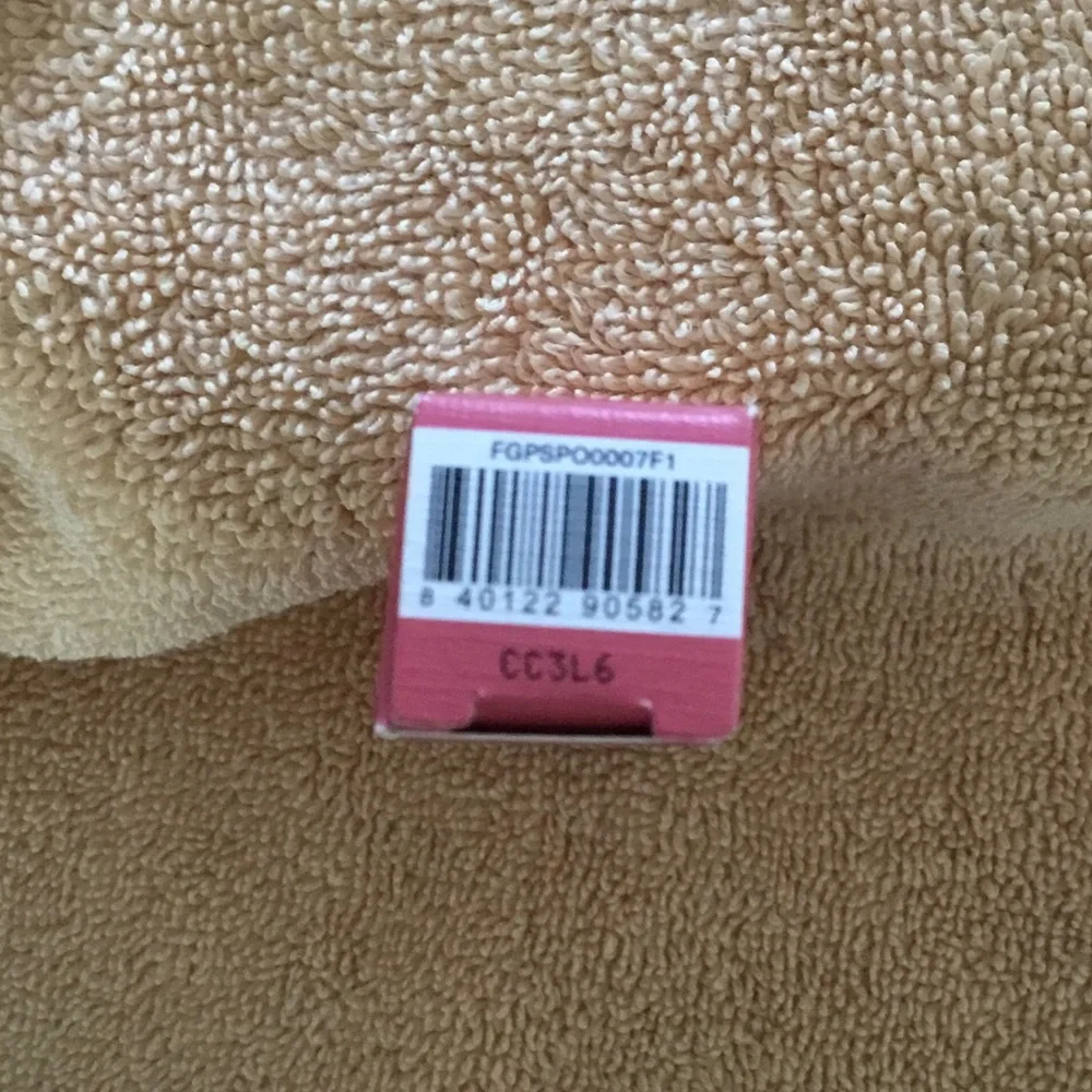 Rare Beauty Soft Pinch Tinted Lip Oil — Rose Packaging